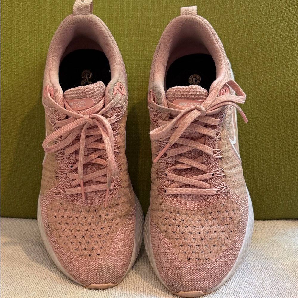 Nike Women's Pink Sneakers